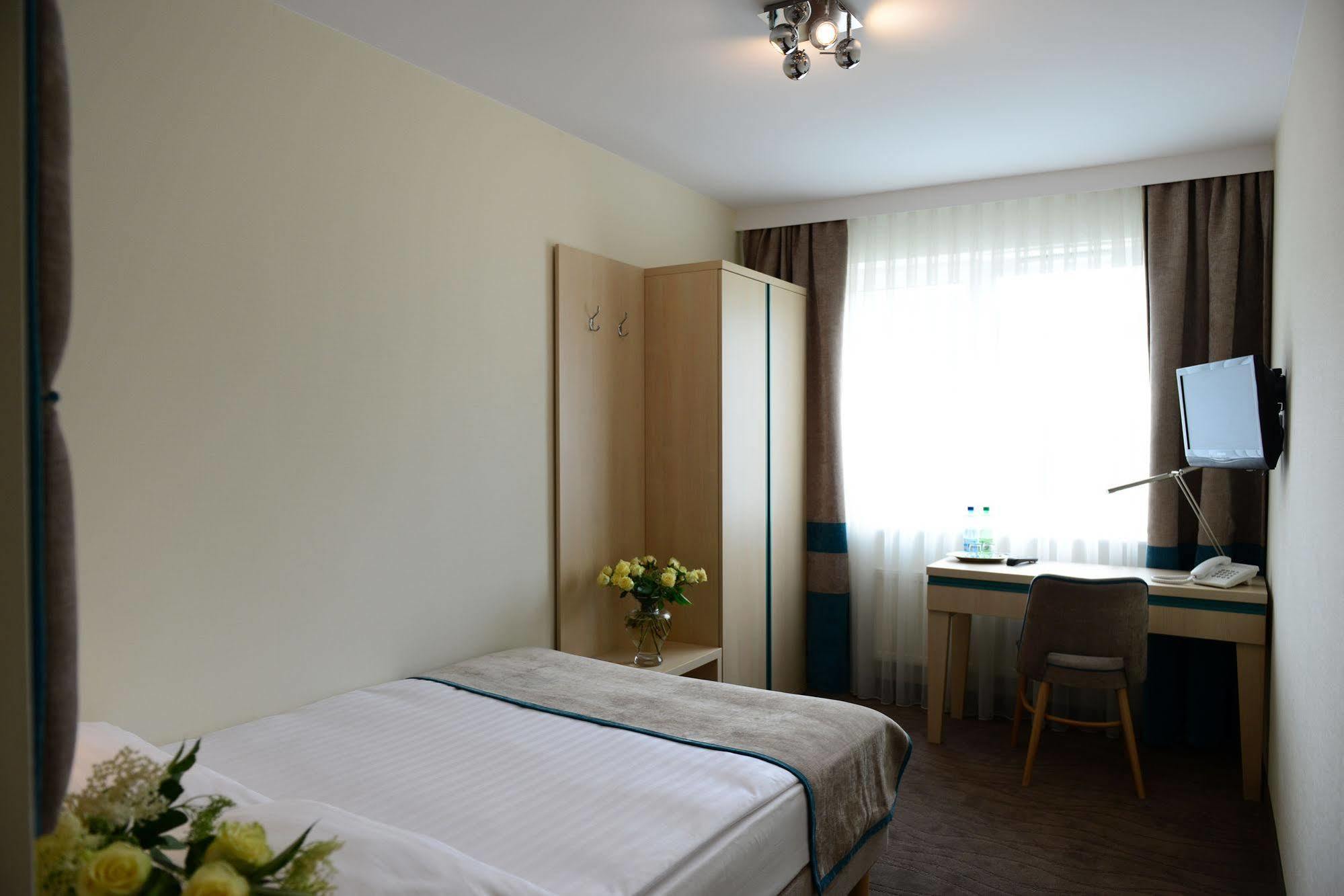 Antares Hotel Gdynia Exterior foto